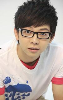 胡夏名字照片,歌声如梦，青春印记