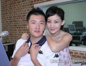 娱乐夫妇艳床,揭秘艳床背后的爱情故事